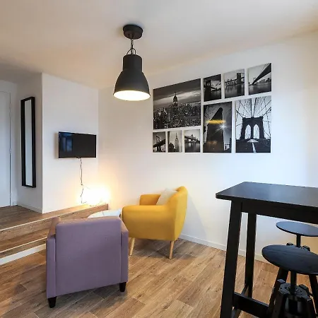 Nyc Gare Apartamento